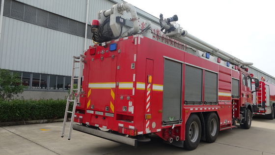 SINOTRUK 440hp Water Tower Fire Truck With 3 Axles 32M Telescopic Boom
