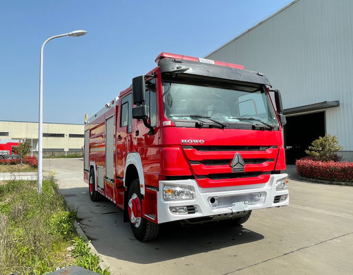 HOWO 8 TON Foam Fire Truck 228kw 6x4 لمكافحة الحرائق والإنقاذ في حالات الطوارئ
