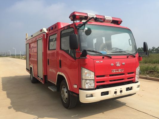 ميني 190 حصان ايسوزو 4 × 2 4000 لتر شاحنة إطفاء الحرائق مع رغوة