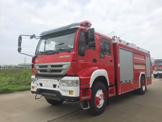 HOWO 196kw Forest Fire Engine 4x2 نوع 6 طن سعة رغوة مع كابينة مزدوجة